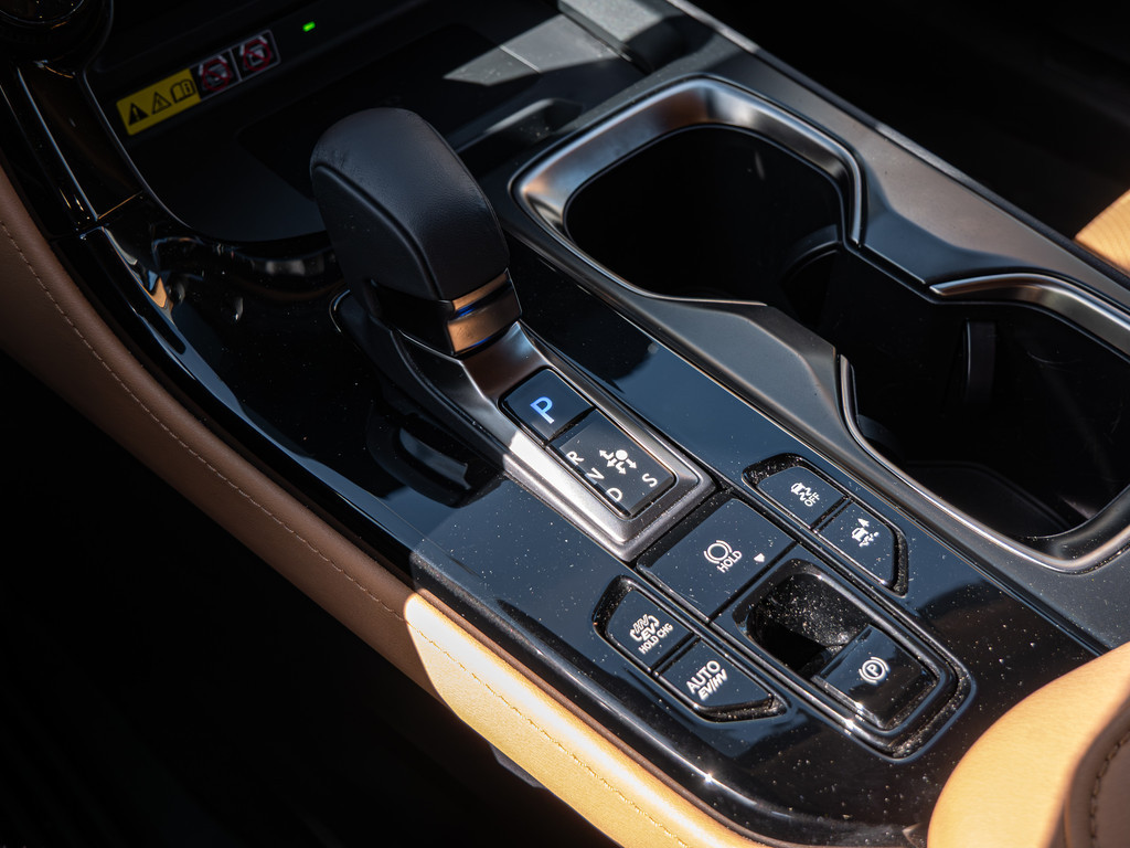 Fahrzeugansicht LEXUS NX 450h + Luxury - Bild 21