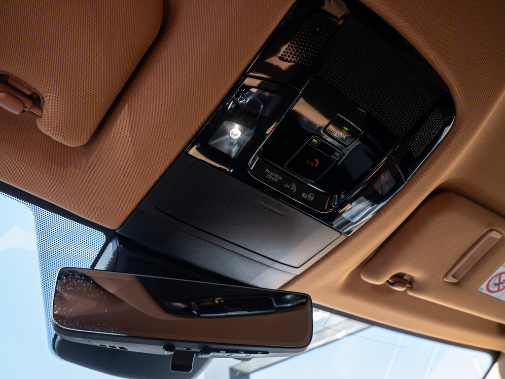 Fahrzeugansicht LEXUS NX 450h + Luxury - Bild 25