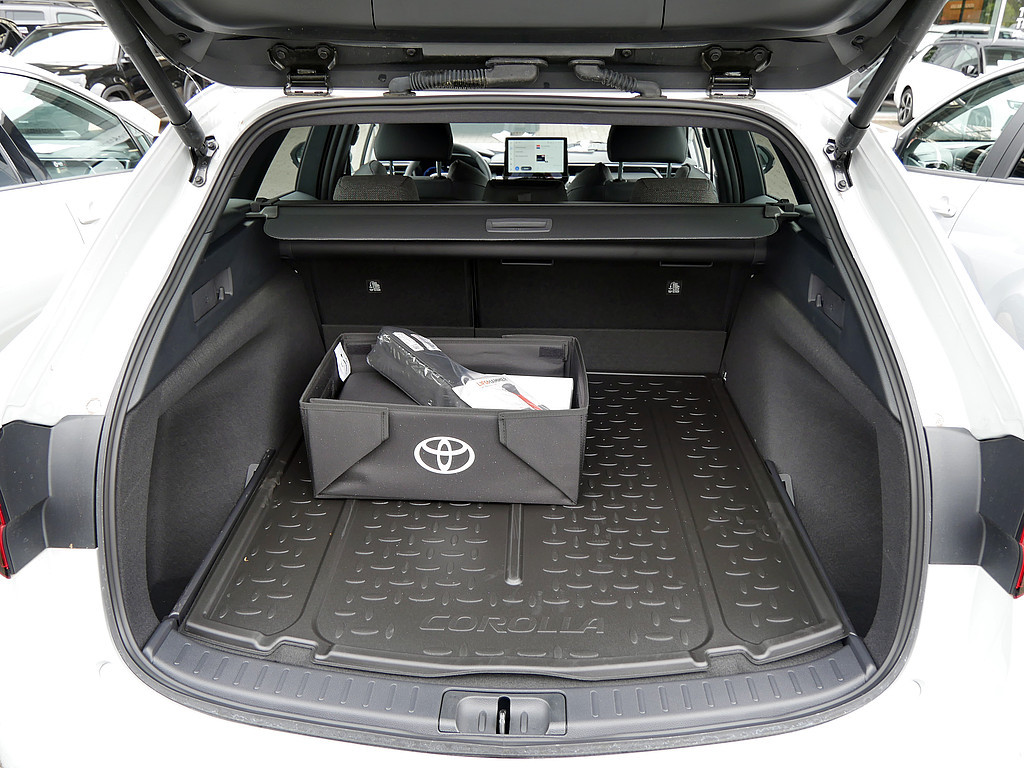 Fahrzeugansicht TOYOTA Corolla TS 1.8 Hybrid Teamplayer - Bild 7