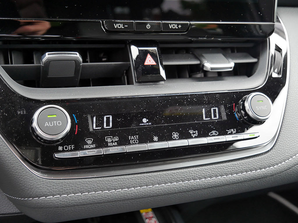 Fahrzeugansicht TOYOTA Corolla TS 1.8 Hybrid Teamplayer - Bild 19