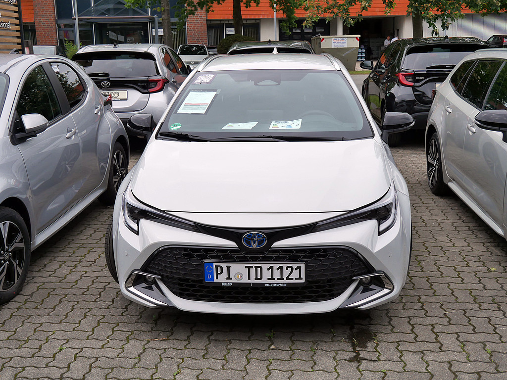 Fahrzeugansicht TOYOTA Corolla TS 1.8 Hybrid Teamplayer - Bild 33
