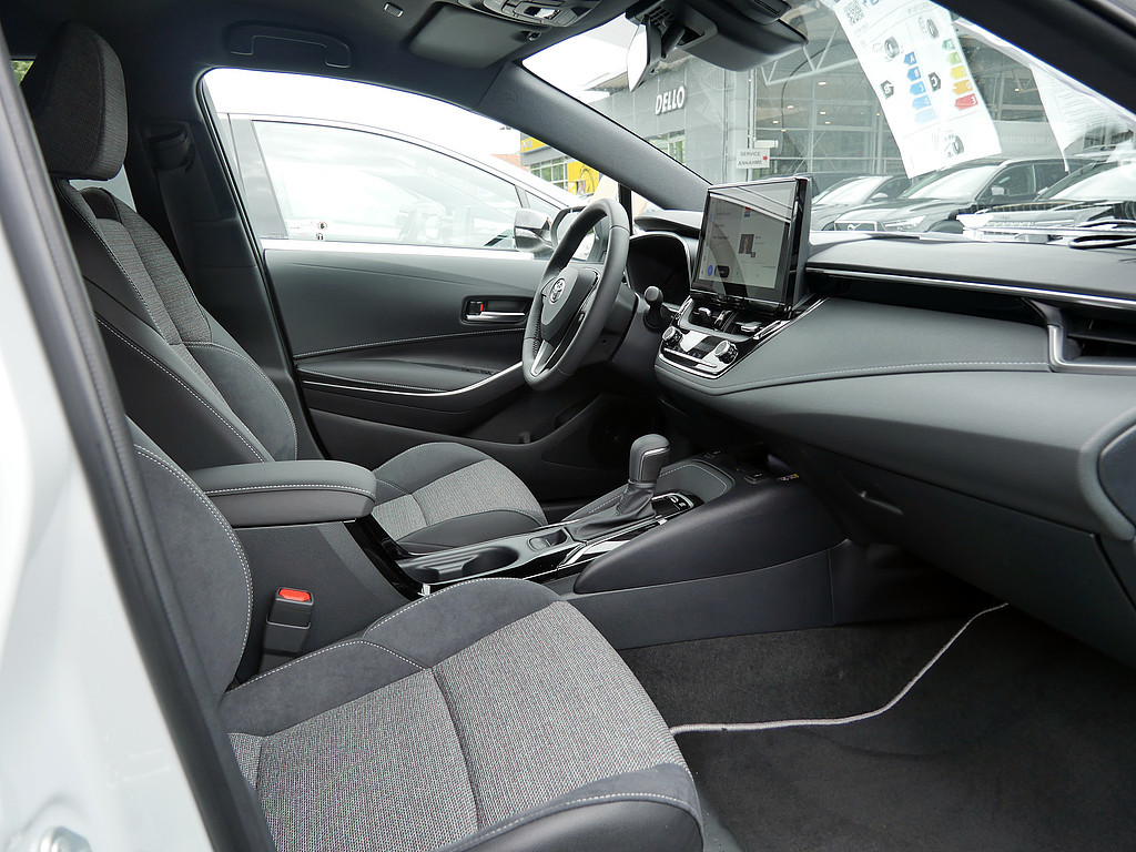Fahrzeugansicht TOYOTA Corolla TS 1.8 Hybrid Teamplayer - Bild 36