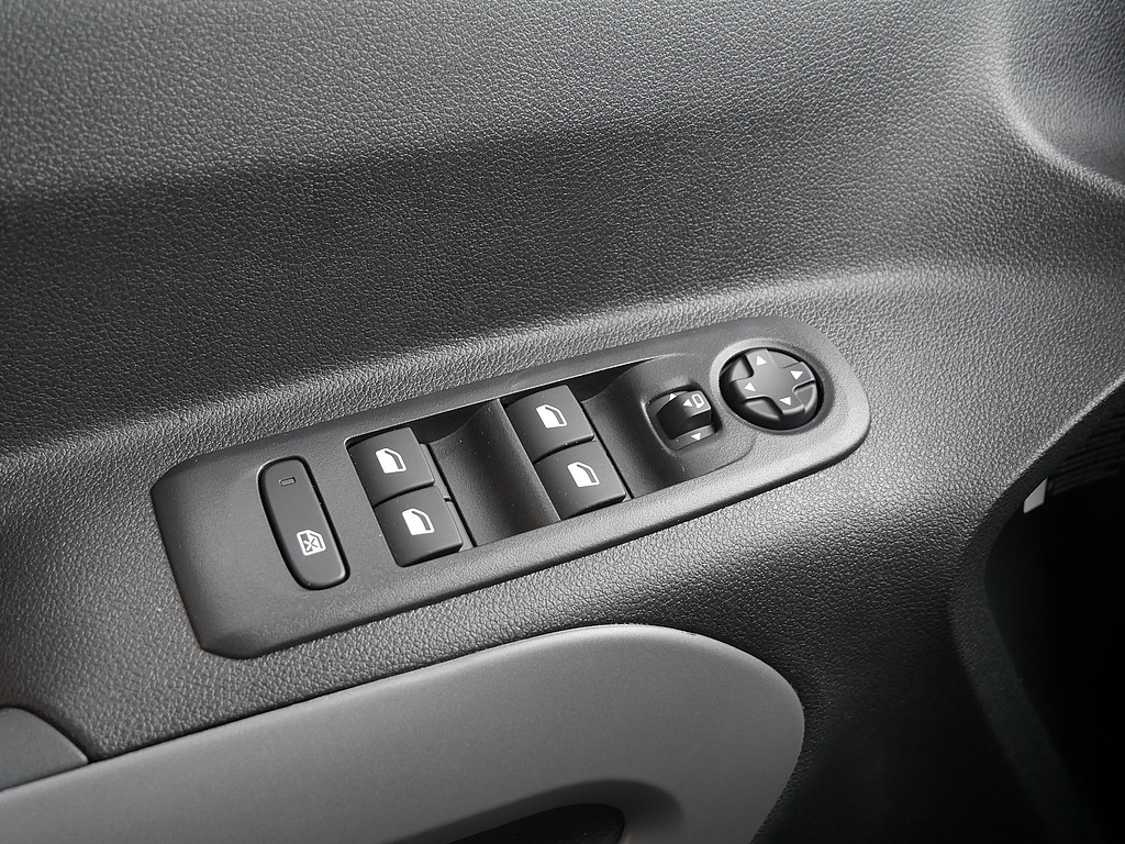 Fahrzeugansicht TOYOTA Proace City Verso 1.2 Turbo Team D - Bild 4