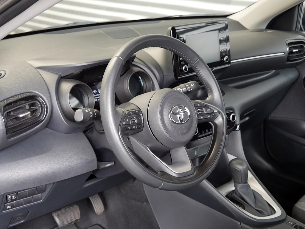 Fahrzeugansicht TOYOTA Yaris Hybrid 1.5 VVT-i Team D - Bild 5