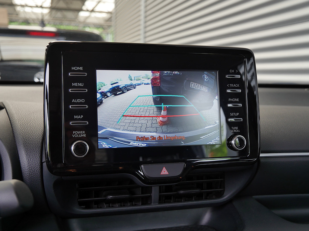 Fahrzeugansicht TOYOTA Yaris Hybrid 1.5 VVT-i Team D - Bild 8