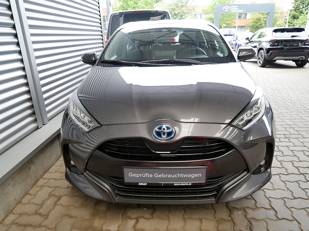 Fahrzeugansicht TOYOTA Yaris Hybrid 1.5 VVT-i Team D - Bild 12