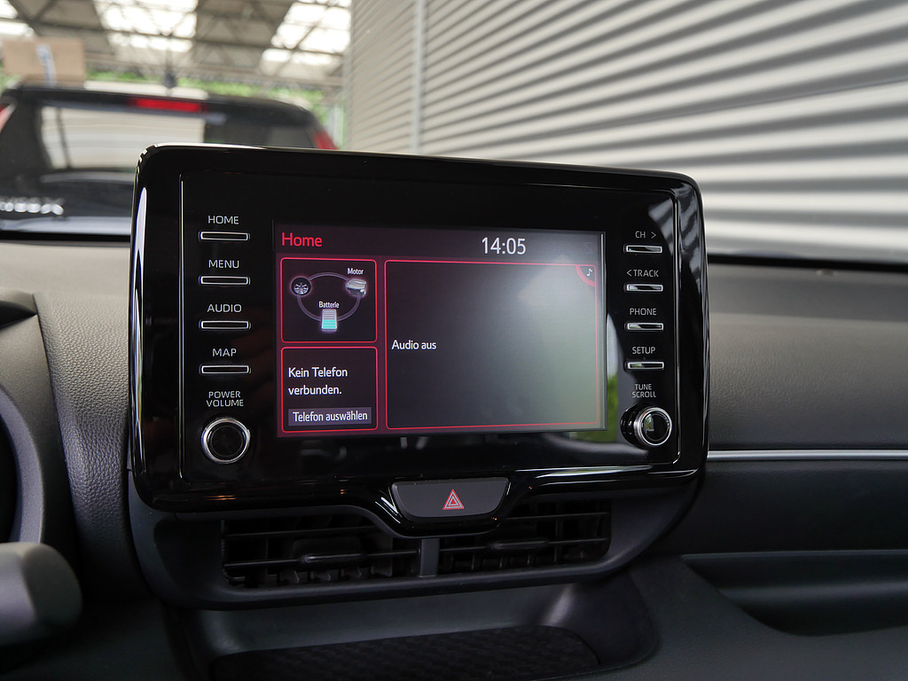 Fahrzeugansicht TOYOTA Yaris Hybrid 1.5 VVT-i Team D - Bild 13