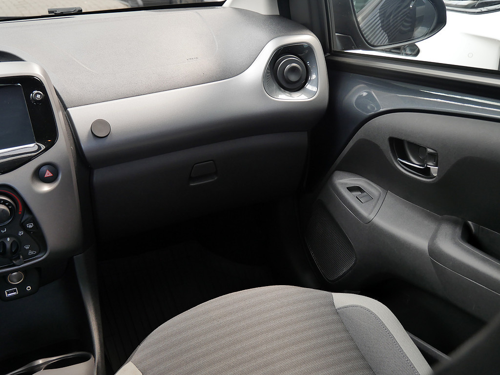 Fahrzeugansicht TOYOTA Aygo 1.0 X-play Club - Bild 3