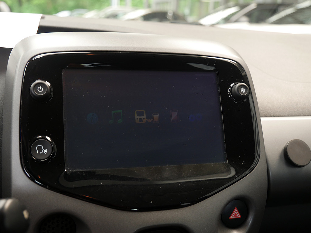 Fahrzeugansicht TOYOTA Aygo 1.0 X-play Club - Bild 9