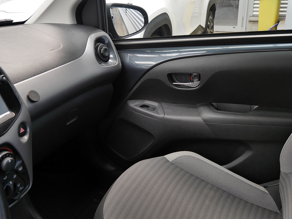 Fahrzeugansicht TOYOTA Aygo 1.0 X-play Club - Bild 19
