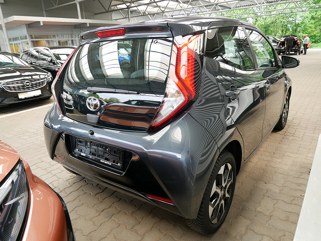Fahrzeugansicht TOYOTA Aygo 1.0 X-play Club - Bild 24