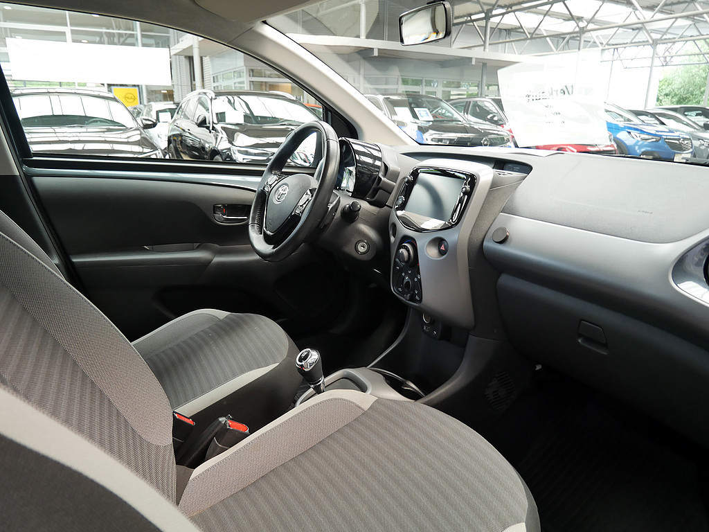Fahrzeugansicht TOYOTA Aygo 1.0 X-play Club - Bild 25
