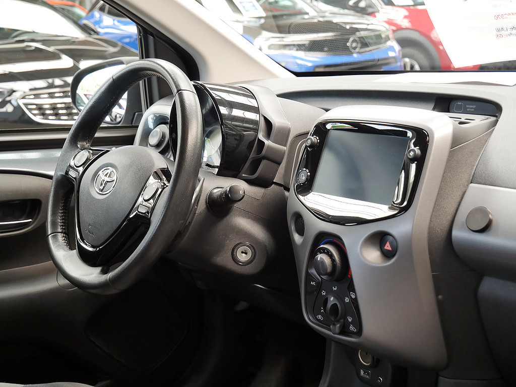 Fahrzeugansicht TOYOTA Aygo 1.0 X-play Club - Bild 26