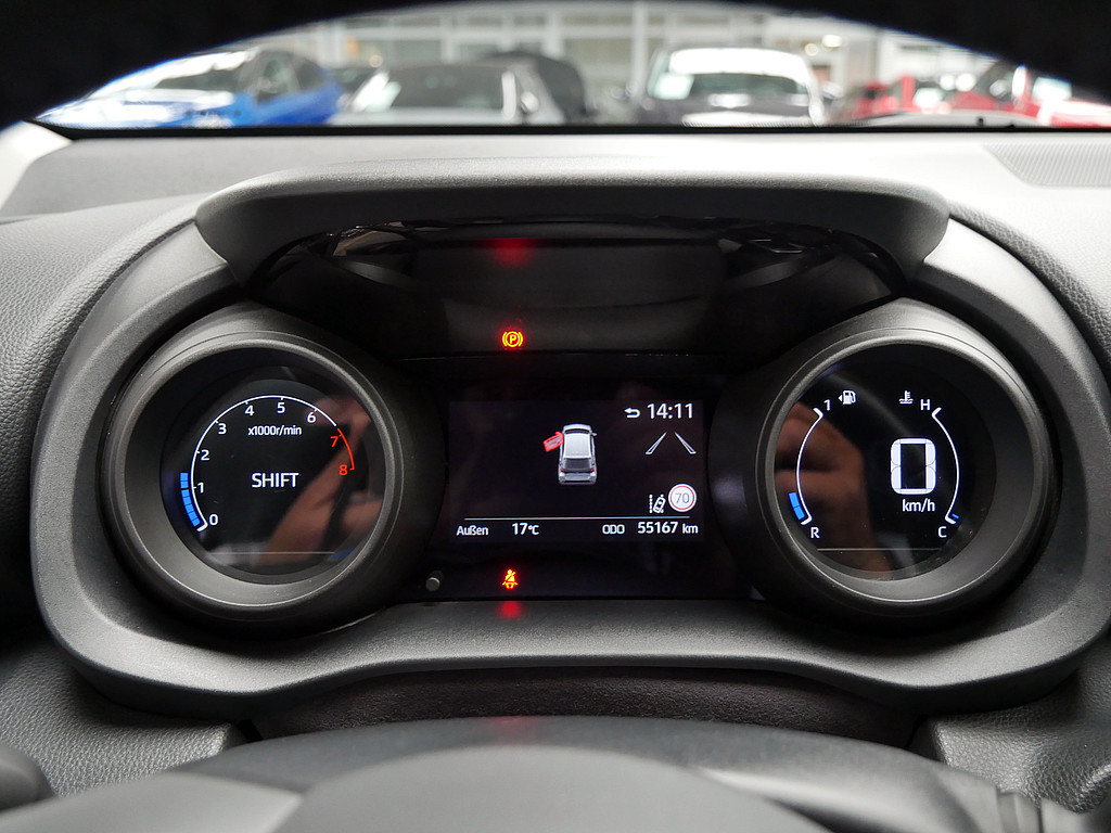 Fahrzeugansicht TOYOTA Yaris 1.5 VVT-i Team D - Bild 14