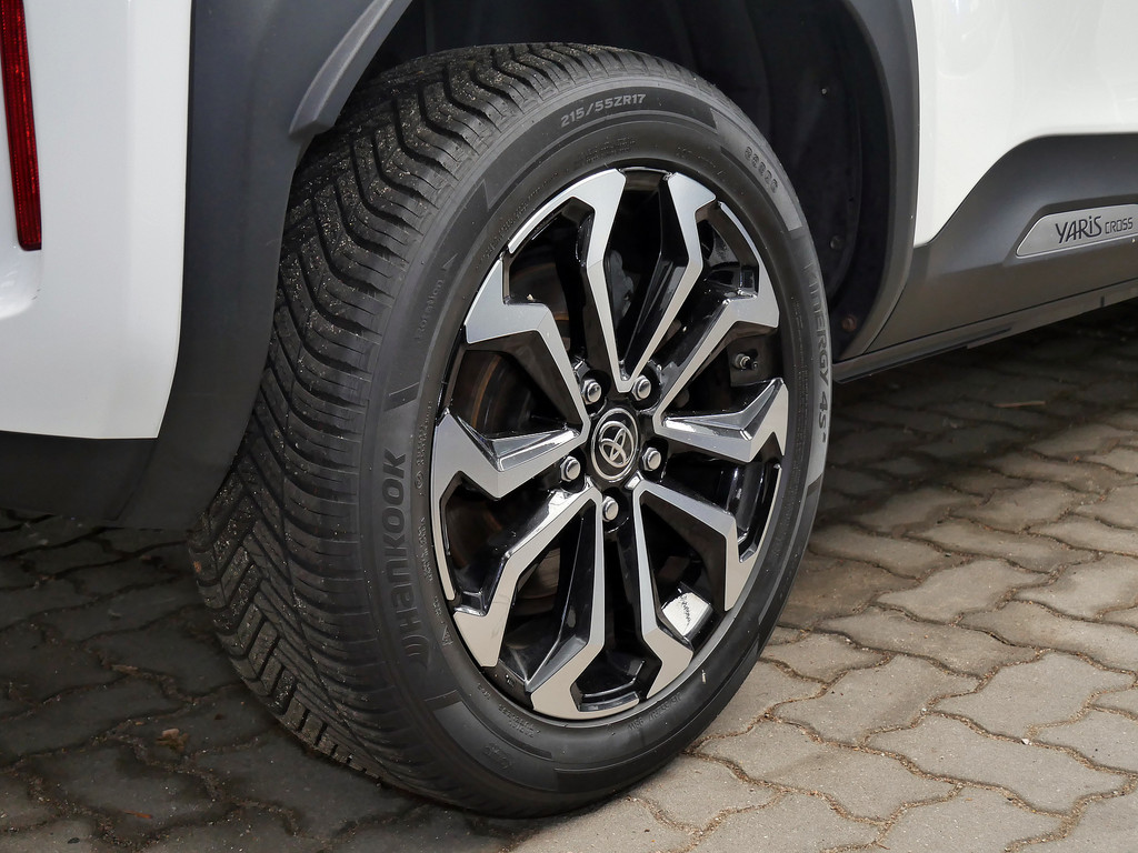 Fahrzeugansicht TOYOTA Yaris Cross Hybrid Team Deutschland - Bild 3