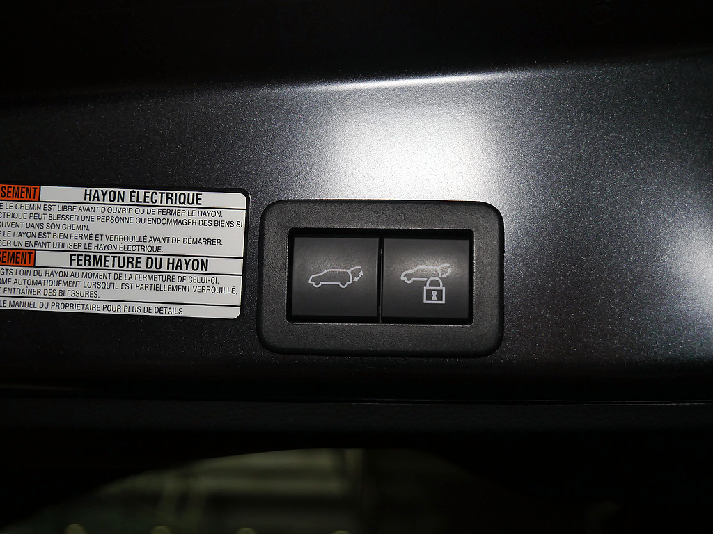 Fahrzeugansicht TOYOTA Yaris Cross Hybrid 1.5 VVT-i Adventure - Bild 6
