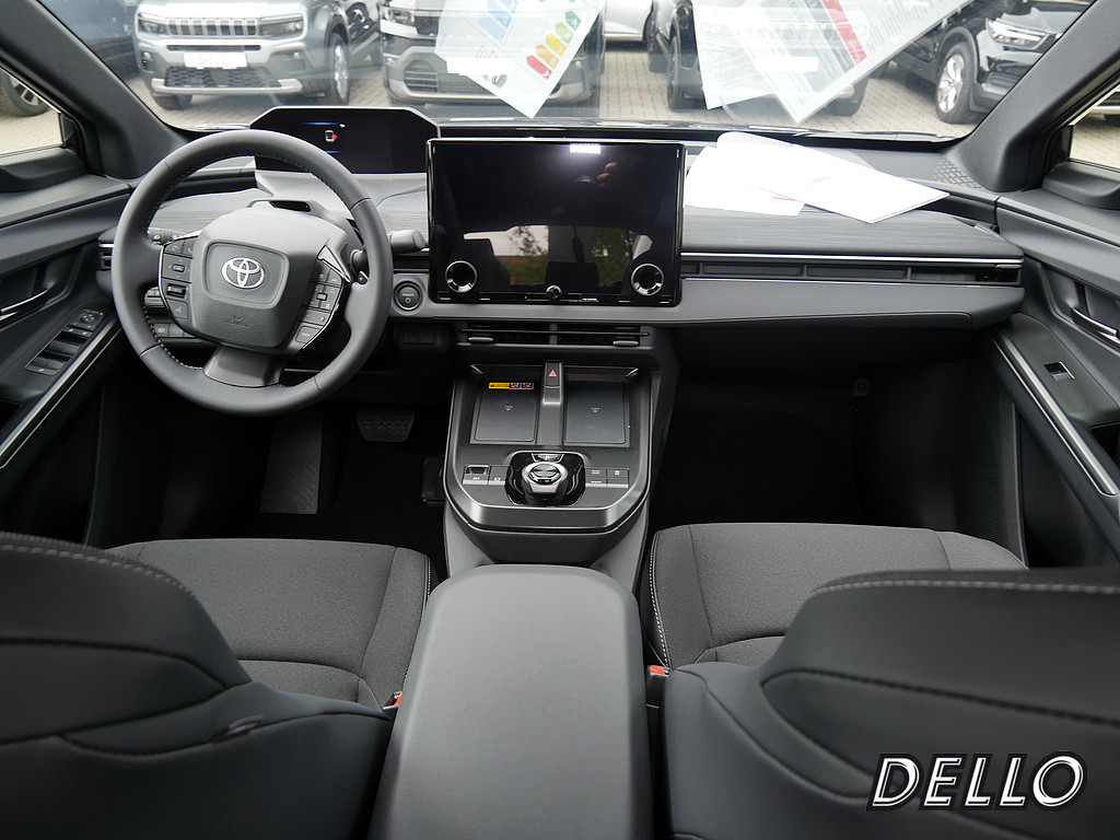 Fahrzeugansicht TOYOTA C-HR+ 165 kW Teamplayer - Bild 2