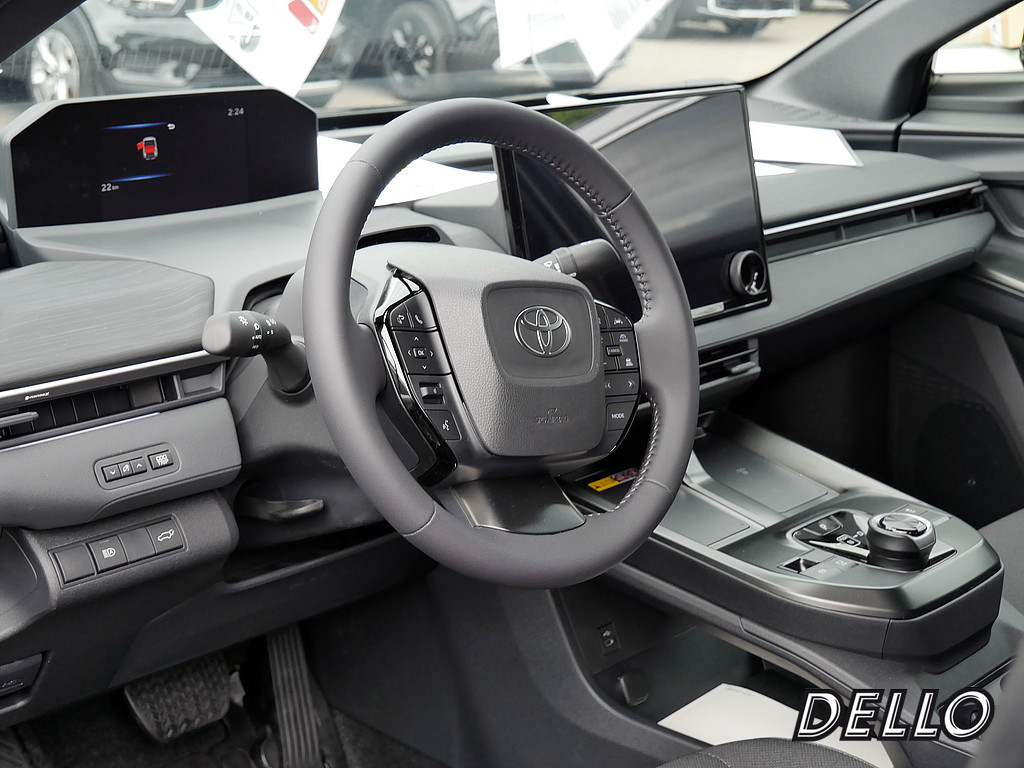 Fahrzeugansicht TOYOTA C-HR+ 165 kW Teamplayer - Bild 8