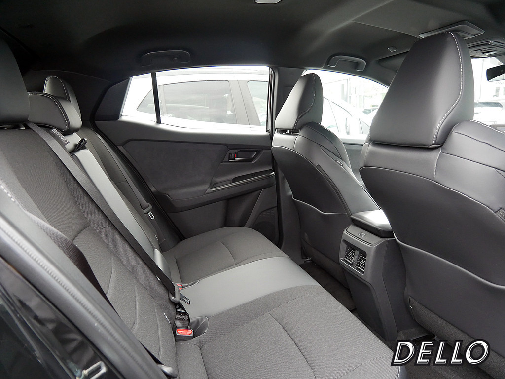 Fahrzeugansicht TOYOTA C-HR+ 165 kW Teamplayer - Bild 33