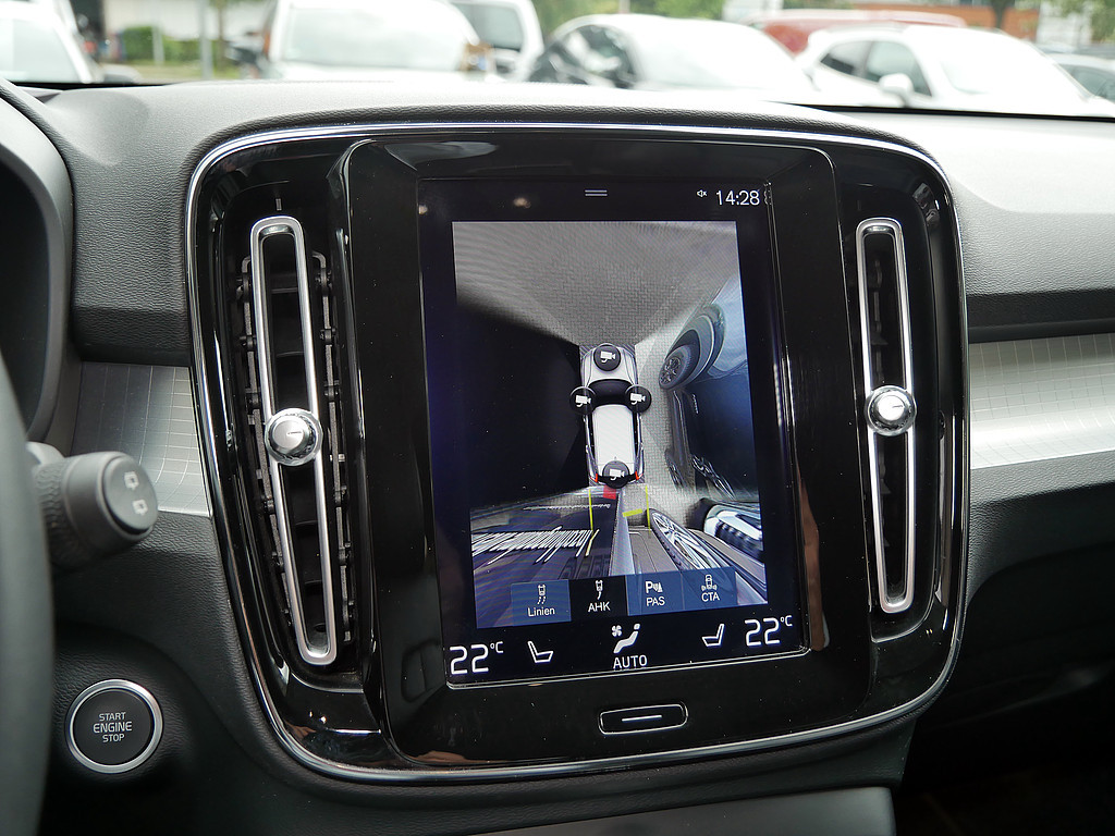 Fahrzeugansicht VOLVO XC40 T4 Momentum - Bild 10