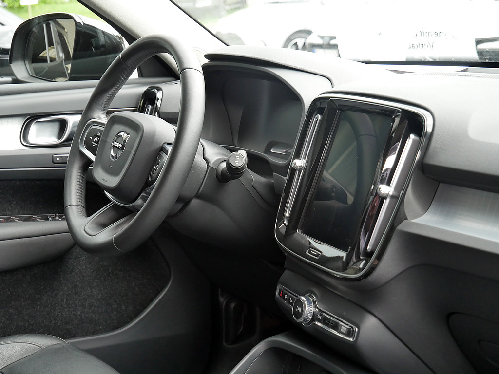 Fahrzeugansicht VOLVO XC40 T4 Momentum - Bild 30
