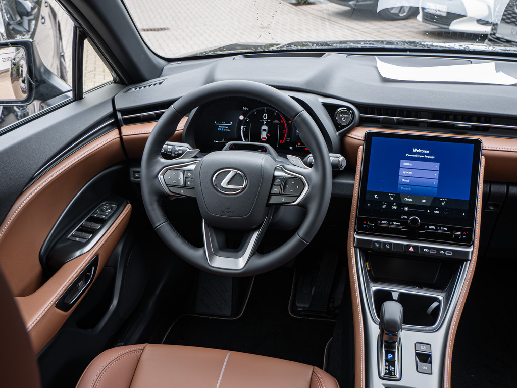 Fahrzeugansicht LEXUS LBX Relax - Bild 6