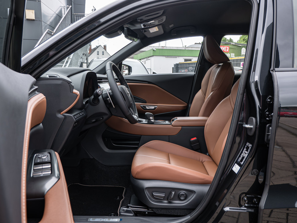 Fahrzeugansicht LEXUS LBX Relax - Bild 10
