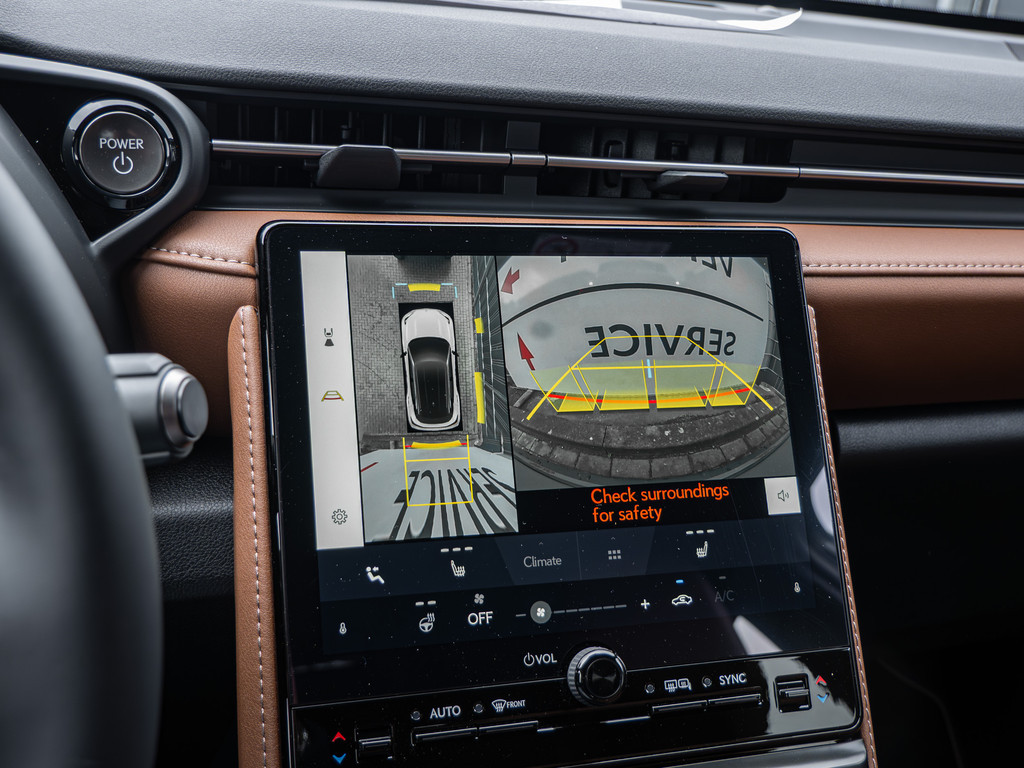 Fahrzeugansicht LEXUS LBX Relax - Bild 11