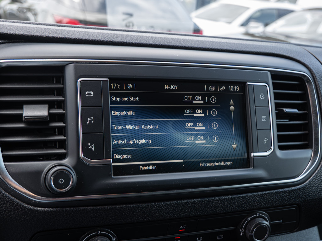 Fahrzeugansicht TOYOTA Proace City 1.5 L1 Meister - Bild 9