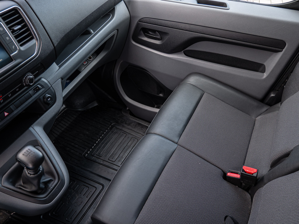Fahrzeugansicht TOYOTA Proace City 1.5 L1 Meister - Bild 15