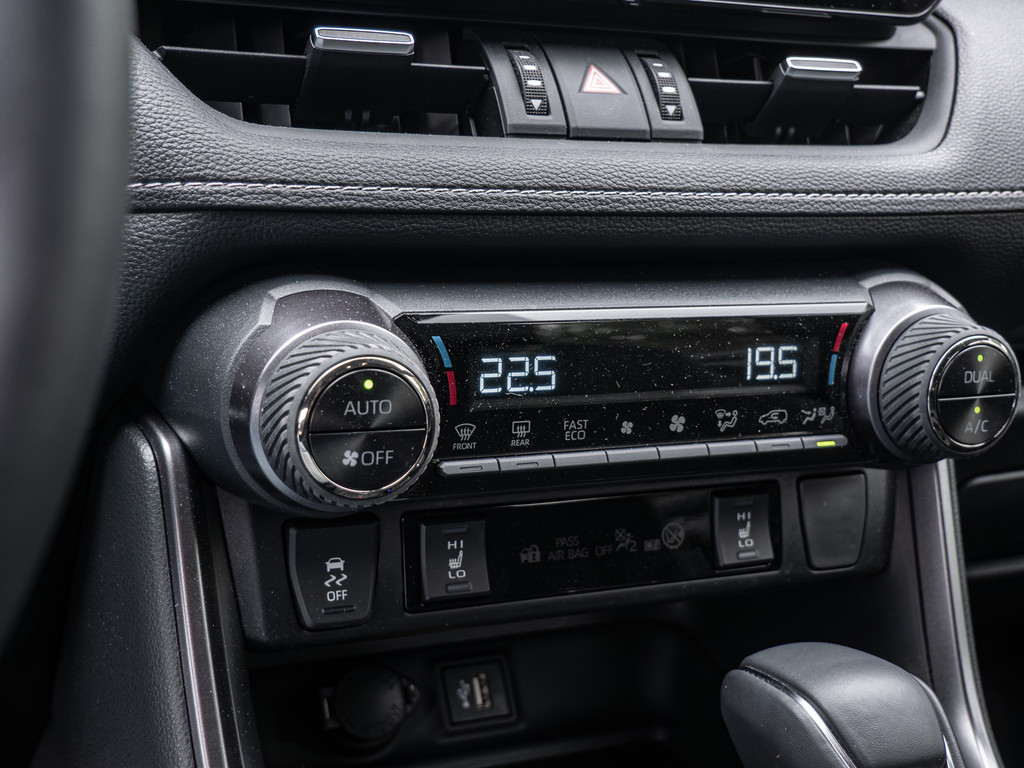 Fahrzeugansicht TOYOTA RAV4 2.5 Plug-in Hybrid 4x4 GR Sport - Bild 7