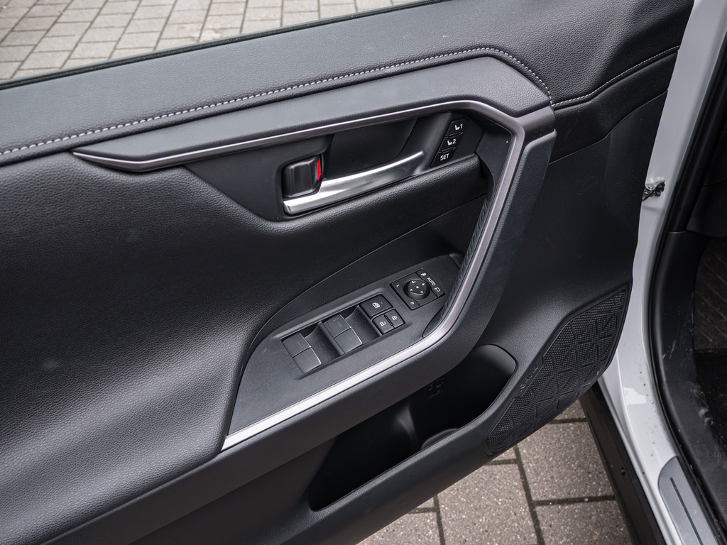 Fahrzeugansicht TOYOTA RAV4 2.5 Plug-in Hybrid 4x4 GR Sport - Bild 30