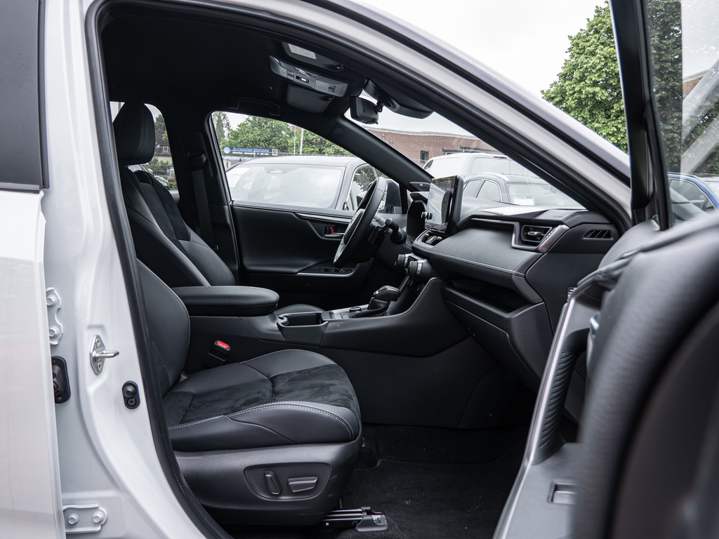 Fahrzeugansicht TOYOTA RAV4 2.5 Plug-in Hybrid 4x4 GR Sport - Bild 42
