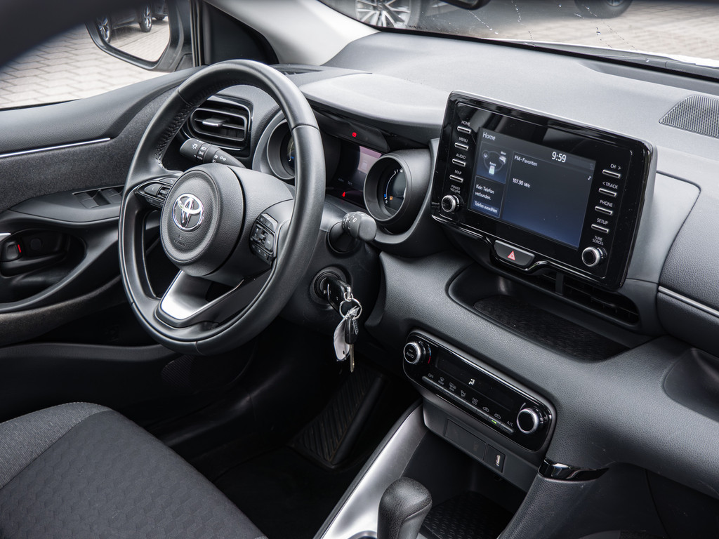 Fahrzeugansicht TOYOTA Yaris Hybrid 1.5 VVT-i Team D - Bild 7