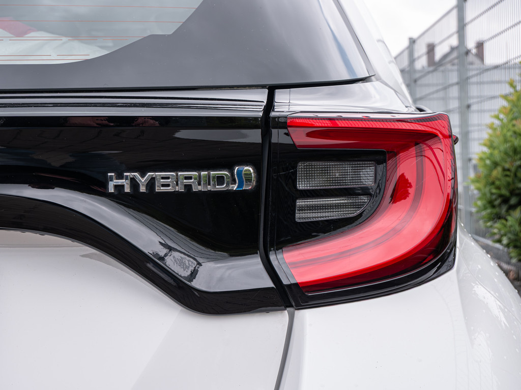 Fahrzeugansicht TOYOTA Yaris Hybrid 1.5 VVT-i Team D - Bild 8