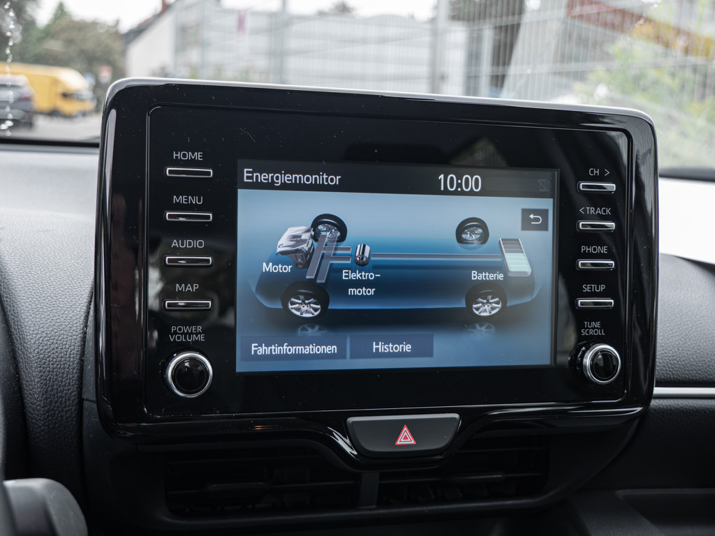 Fahrzeugansicht TOYOTA Yaris Hybrid 1.5 VVT-i Team D - Bild 10