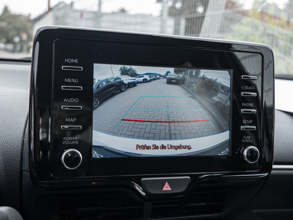 Fahrzeugansicht TOYOTA Yaris Hybrid 1.5 VVT-i Team D - Bild 13