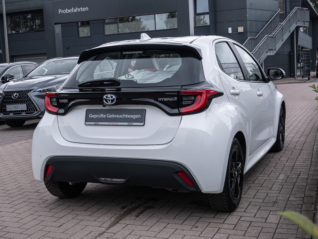 Fahrzeugansicht TOYOTA Yaris Hybrid 1.5 VVT-i Team D - Bild 32