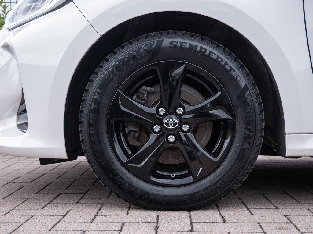 Fahrzeugansicht TOYOTA Yaris Hybrid 1.5 VVT-i Team D - Bild 37