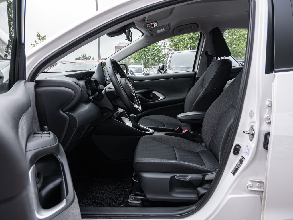 Fahrzeugansicht TOYOTA Yaris Hybrid 1.5 VVT-i Team D - Bild 2