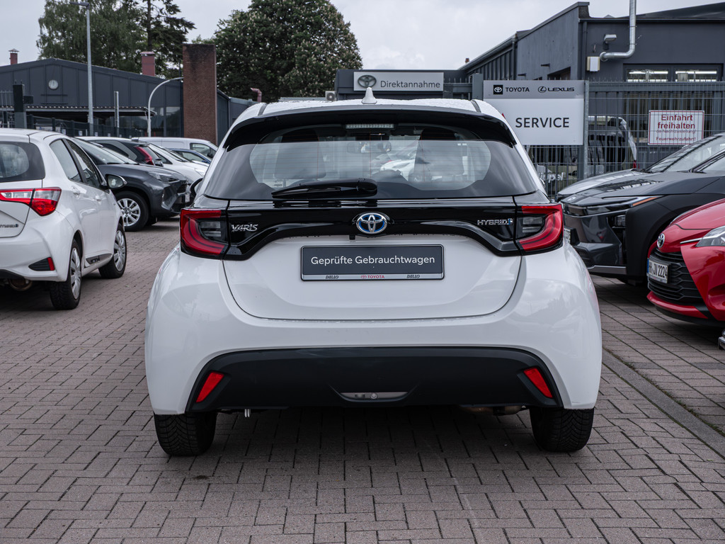 Fahrzeugansicht TOYOTA Yaris Hybrid 1.5 VVT-i Team D - Bild 30