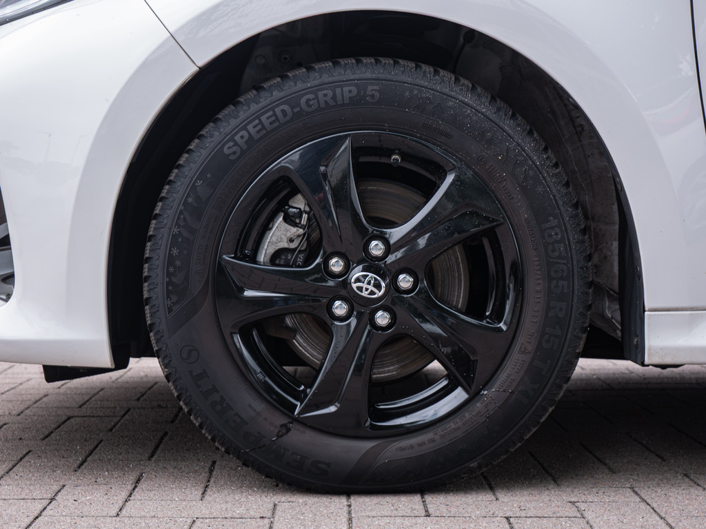 Fahrzeugansicht TOYOTA Yaris Hybrid 1.5 VVT-i Team D - Bild 33