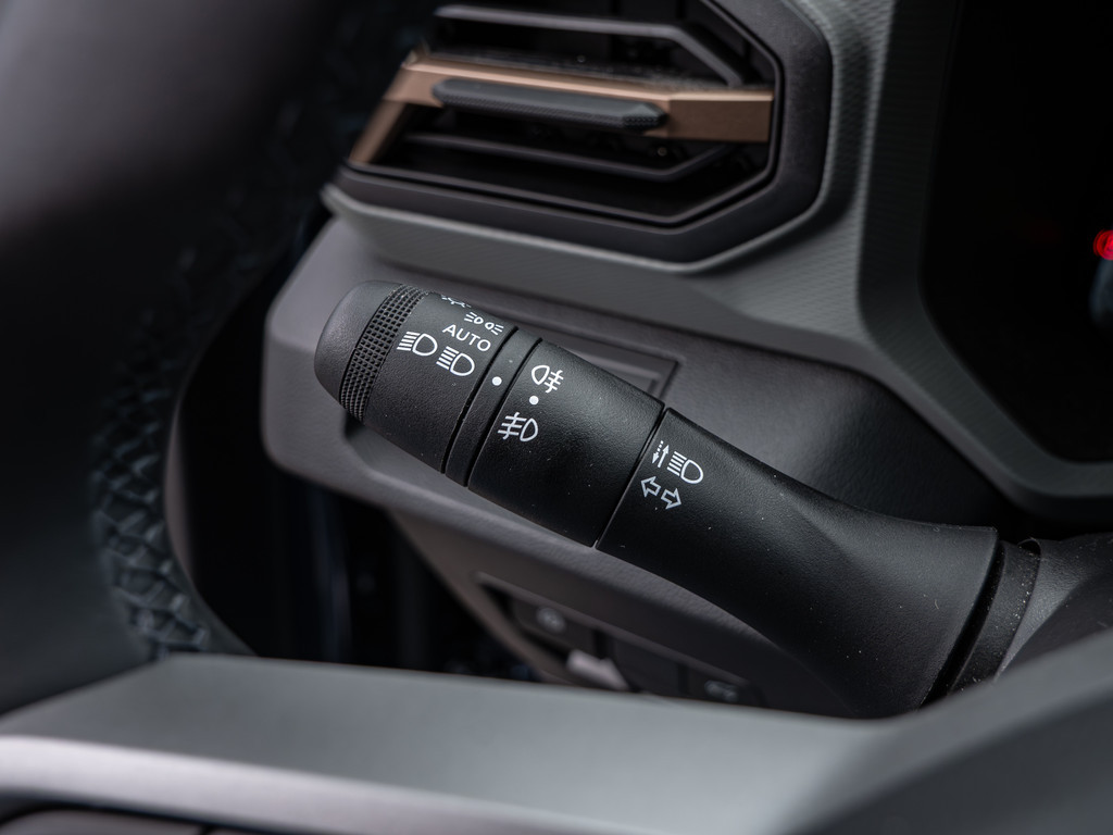 Fahrzeugansicht DACIA Bigster 1.8 Hybrid 155 Extreme - Bild 27