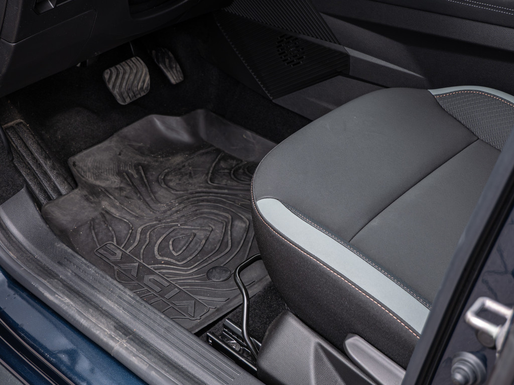 Fahrzeugansicht DACIA Bigster 1.8 Hybrid 155 Extreme - Bild 33