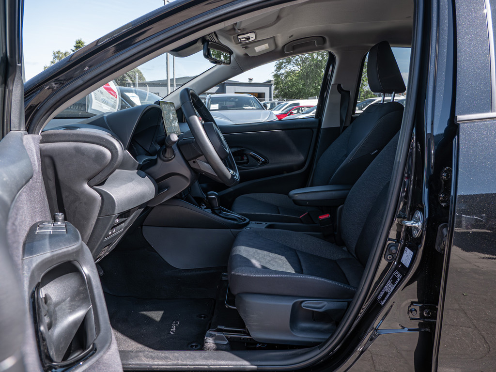 Fahrzeugansicht TOYOTA Yaris Hybrid 1.5 VVT-i Team D - Bild 2