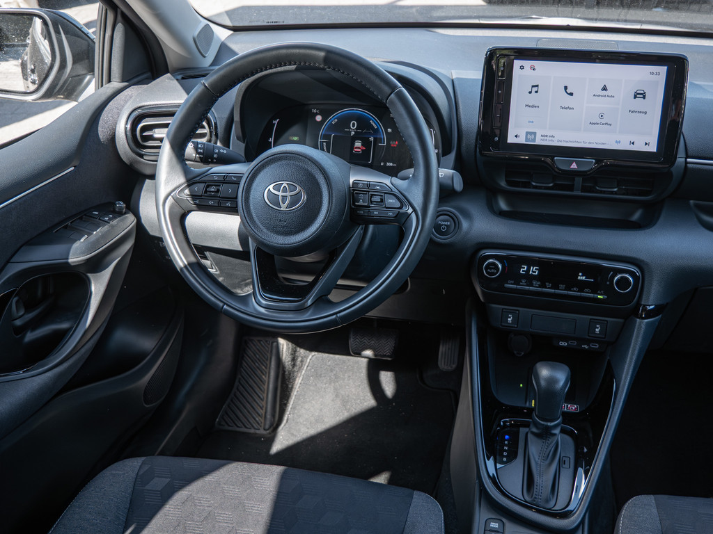 Fahrzeugansicht TOYOTA Yaris Hybrid 1.5 VVT-i Team D - Bild 6