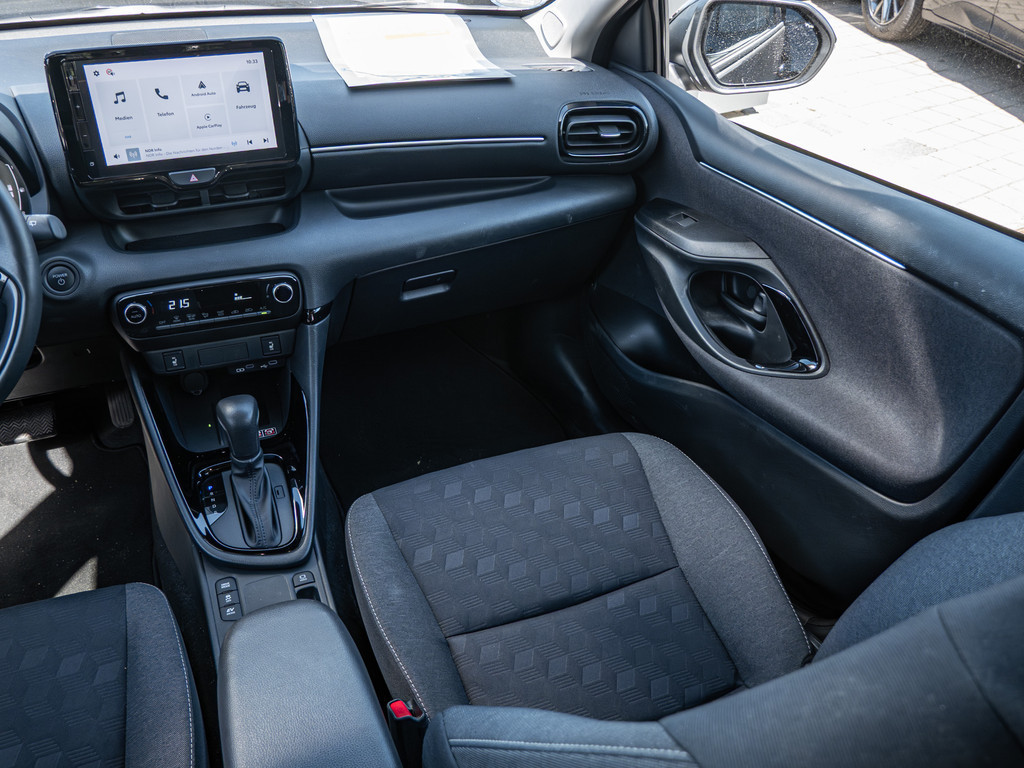 Fahrzeugansicht TOYOTA Yaris Hybrid 1.5 VVT-i Team D - Bild 7
