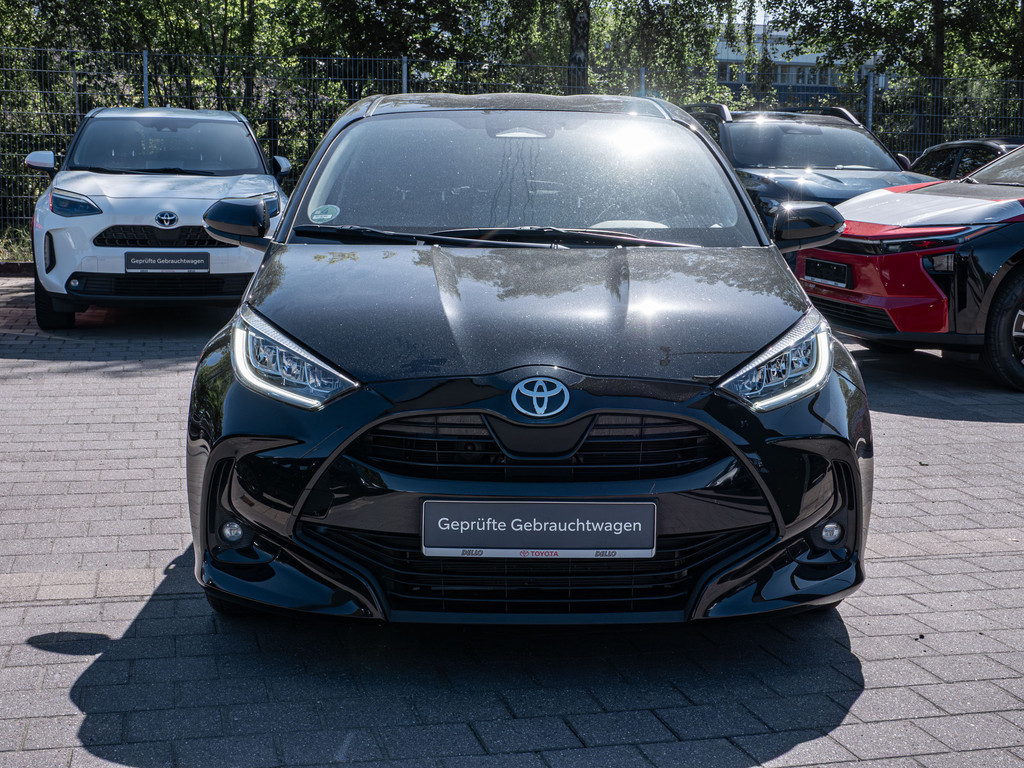 Fahrzeugansicht TOYOTA Yaris Hybrid 1.5 VVT-i Team D - Bild 12