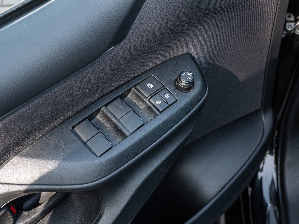 Fahrzeugansicht TOYOTA Yaris Hybrid 1.5 VVT-i Team D - Bild 33