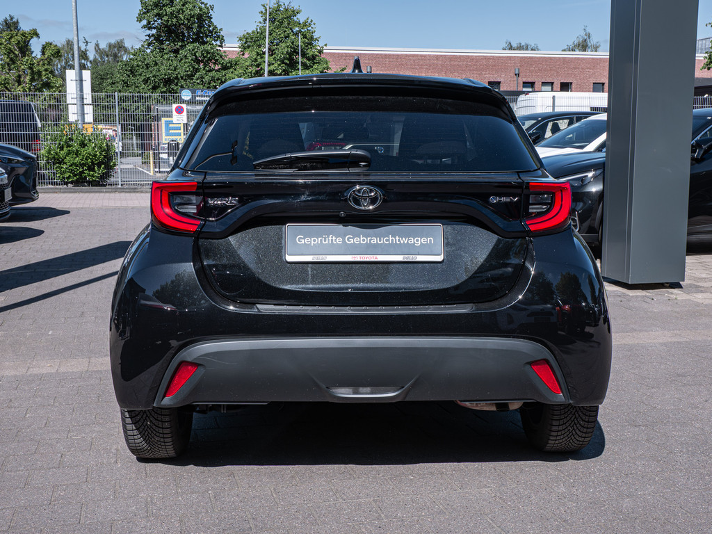 Fahrzeugansicht TOYOTA Yaris Hybrid 1.5 VVT-i Team D - Bild 37